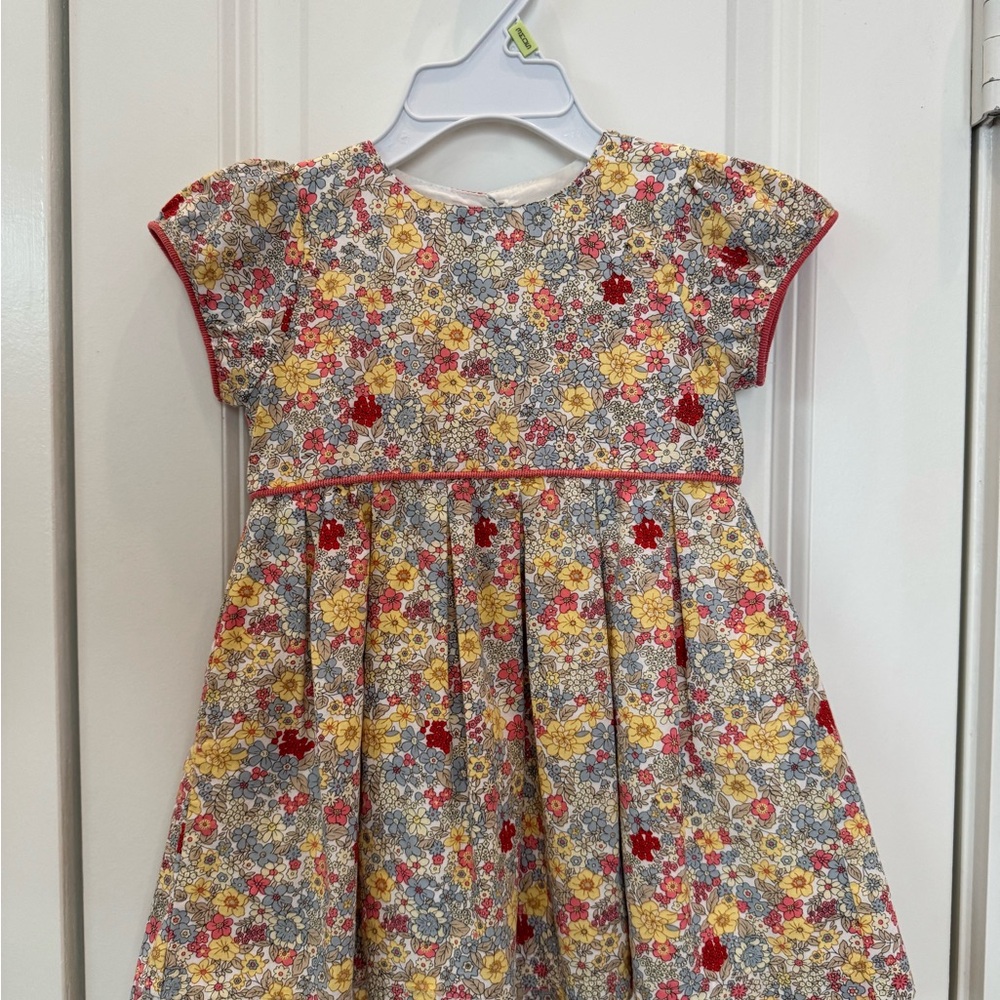 Cuclie Pleated Floral Dress